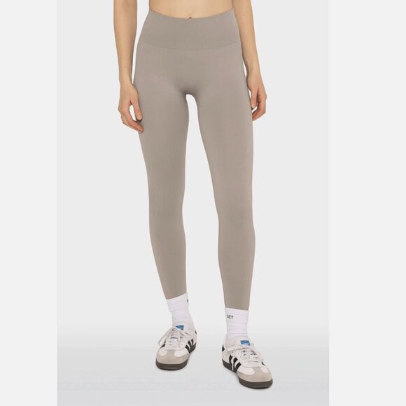 SET Active Sculptflex Power High-Rise Leggings in Breeze Taupe Beige - Picture 1 of 5